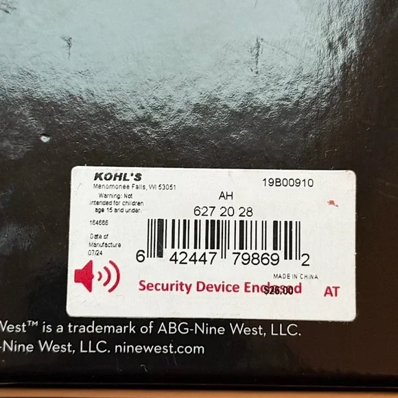 Elegant Tri-Tone Bracelet and Stud Earrings by Nine West (NIB/NIP) - Picture 7 of 7